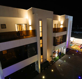 Grandeur Hotel
