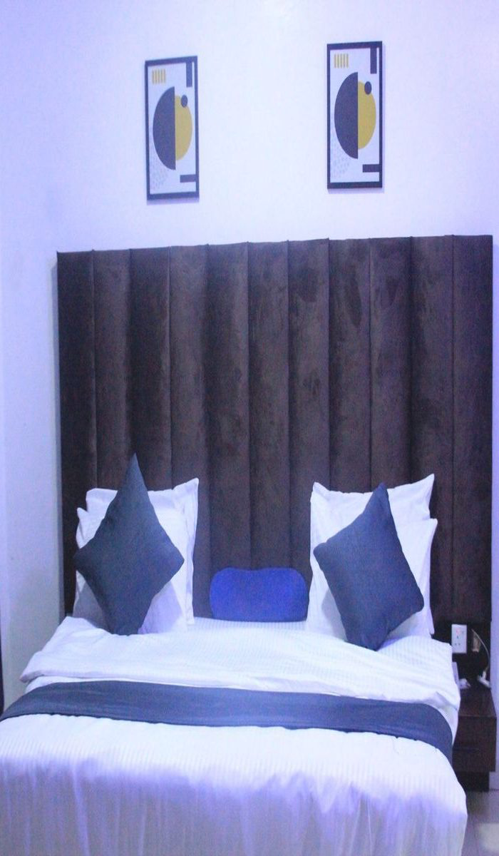 Supreme Room