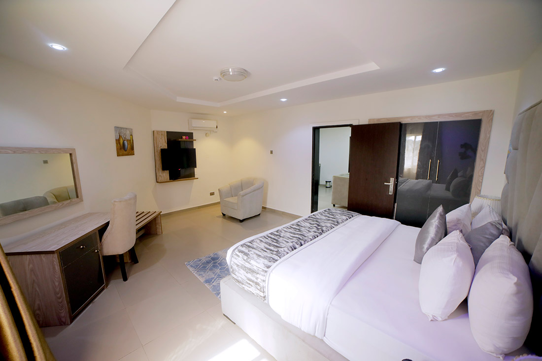 One Bedroom Apartment