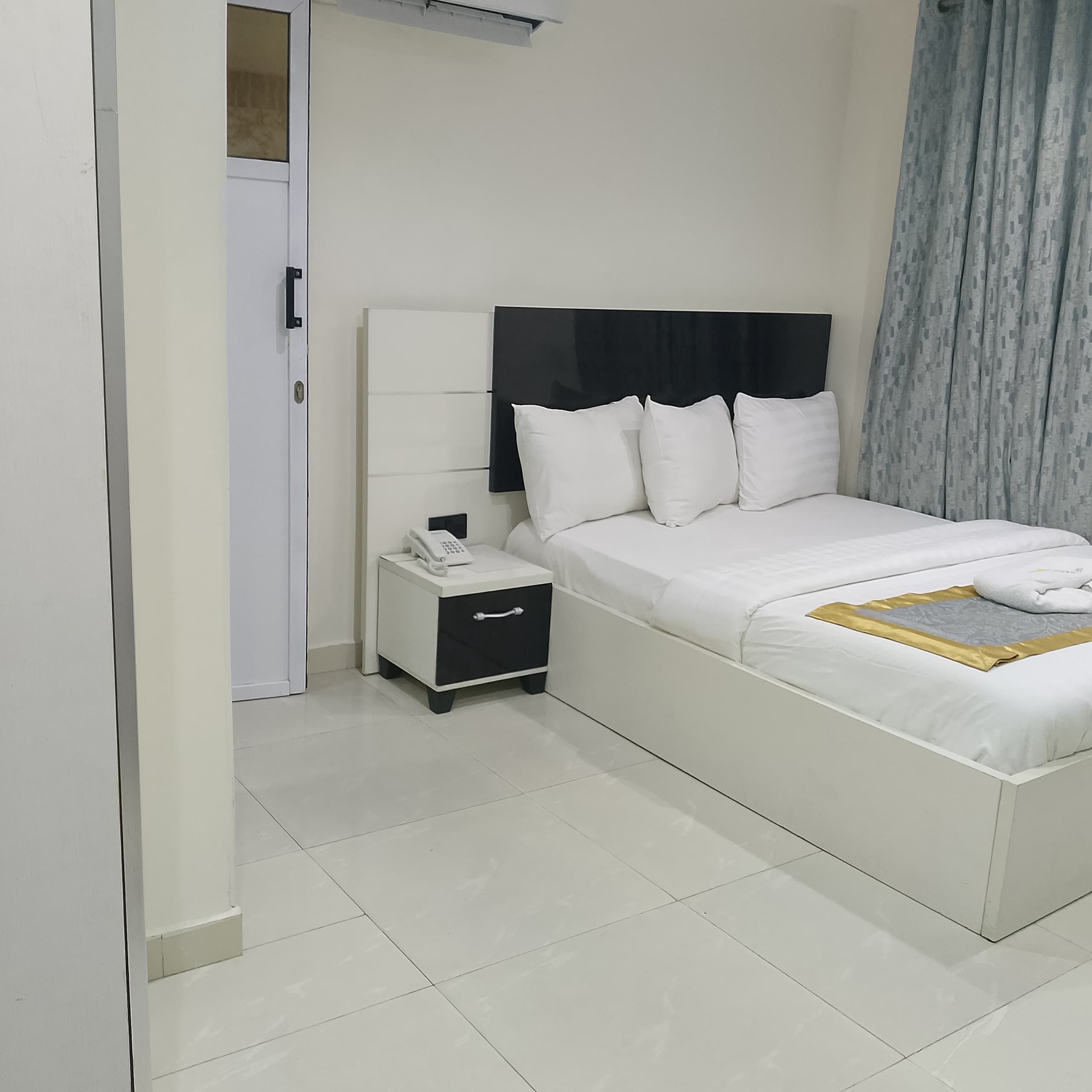 Appleville Suites
